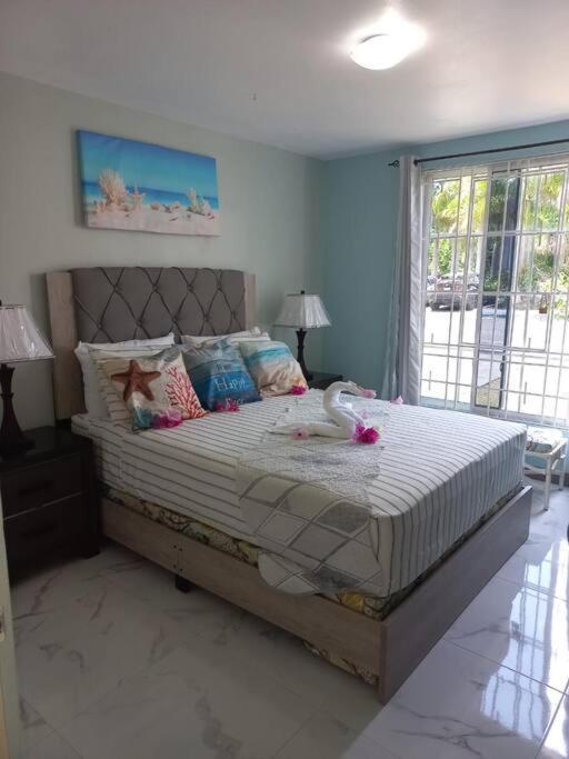Sea Castles La Vue Apartment Montego Bay Exterior foto