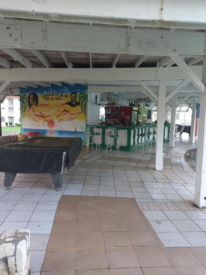 Sea Castles La Vue Apartment Montego Bay Exterior foto