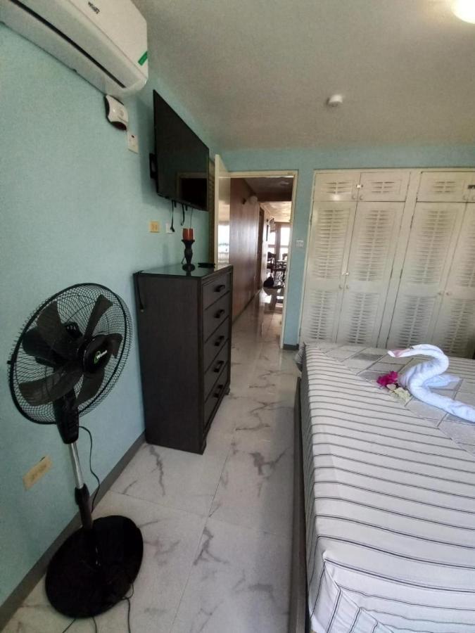 Sea Castles La Vue Apartment Montego Bay Exterior foto